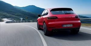 Porsche Macan GTS 2015 hinten dynamisch