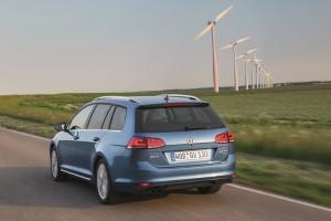 VW Golf 7 Variant 2015 hinten dynamisch