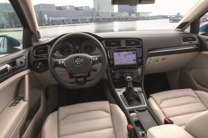 VW Golf 7 Variant 2015 innen cockpit