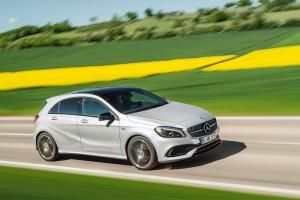 Mercedes A Klasse 2015 außen dynamisch seite