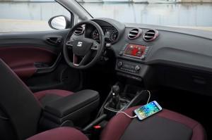 Seat Ibiza ST 2015 innen cockpit