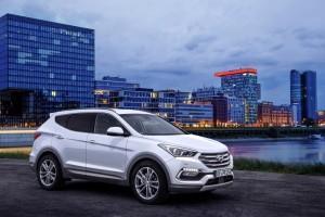 Hyundai Santa Fe 2015 außen statisch vorne