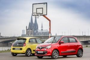 Renault Twingo 2016 statisch außen rot gelb