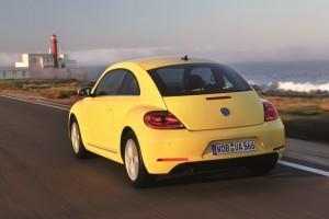VW Beetle 2015 außen dynamisch hinten