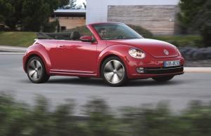 VW Beetle Cabrio 2015 außen offen dynamisch vorne