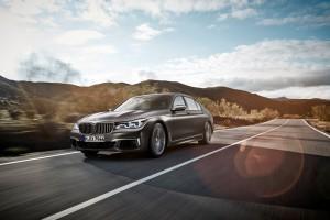 BMW M760Li xDrive 2016 außen vorne dynamisch