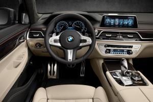 BMW M760Li xDrive 2016 innen cockpit vorne