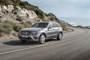 Mercedes GLC 2016 seite dynamisch silber außen