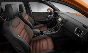 Seat Ateca 2016 innen cockpit seite orange