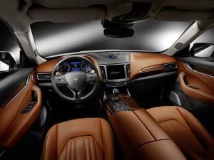 maserati-levante-2016-innen-cockpit