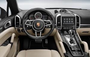 porsche-cayenne-2016-innen-cockpit