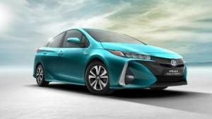 toyota_prius_plug-in_hybrid_2016_außen_vorne_statisch