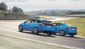 Volvo_S60_Polestar_und_Volvo_V60_Polestar_2016_ausen_seite_dynamisch