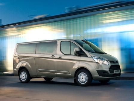 Der neue Ford Tourneo Custom Bus online günstiger kaufen