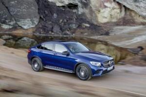 mercedes_benz_glc_coupe_2016_außen_vorne_dynamisch