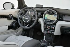 mini_cooper_s_cabrio_2016_innen_cockpit