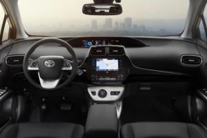 toyota-prius-2016-innen-cockpit