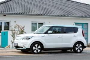 kia-soul-ev-2016-ausen-seite-statisch