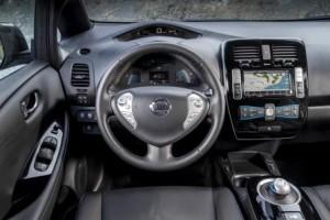 nissan_leaf_2016_innen_cockpit_navi