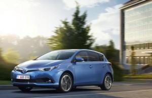 toyota_auris_hybrid_2016_vorne_dynamisch_ausen