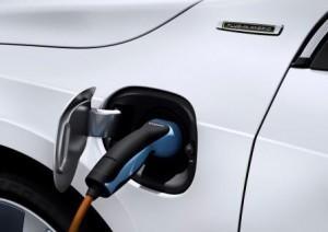 Volvo_V60_D6_Plug_in_Hybrid_2016_laden