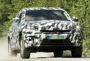 skoda_kodiaq_tarnfolie_2016_ausen_vorne_dynamisch