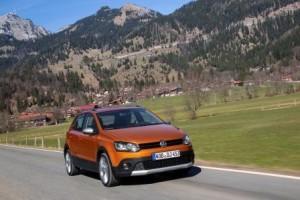 vw_cross_polo_2014_ausen_vorne_dynamisch