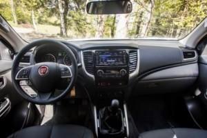 Fiat_Professional_Fullback_2016_innen_cockpit