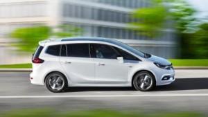 Opel-Zafira-2016_ausen_seite_dynamisch