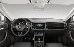 SKODA_Kodiaq_2016_innen_cockpit