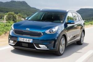 kia_niro_2016_ausen_vorne_dynamisch (2)