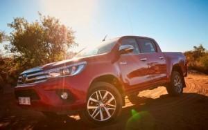 toyota_hilux_pick-up_2016_ausen_vorne