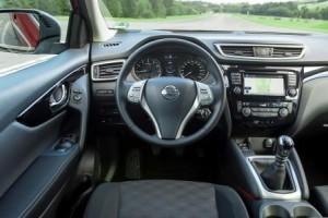 nissan-qahsqai-2014-innen-cockpit