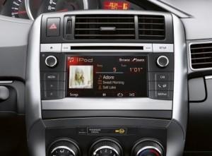 toyota_verso_2016_innen_technik_navi