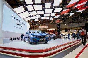 Honda-civic-fuenftuerer-2017-ausen-schraeg-vorne