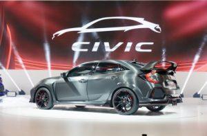 Honda-civic-type-r-2017-ausen-schraeg-vorne