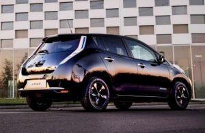 Nissan_Leaf_Black_Edition_sondermodell_2016_ausen_hinten_statisch