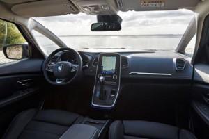 Renault-grand-scenic-2016-innen-cockpit