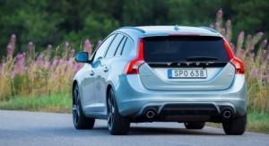 Volvo-v60-2016-dynamisch-ausen-heck