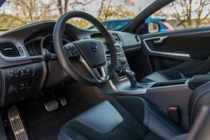 Volvo-v60-2016-innen-cockpit