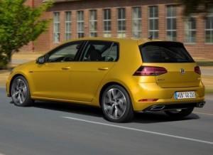 vw_golf_2017_ausen_hinten_dynamisch