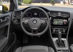 vw_golf_2017_innen_cockpit