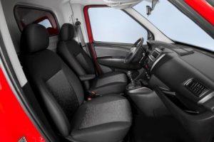 Opel-Combo-2013-innen-vordersitze