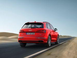 audi-sq5-2017-ausen-hinten-dynamisch