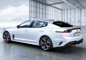 kia-stinger-2017-ausen-hinten-statisch