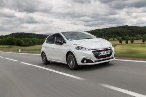 peugeot-208-2017-ausen-vorne-dynamisch