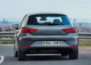 seat-leon-funfturer-2017-ausen-hinten-dynamisch