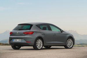 seat-leon-funfturer-2017-ausen-hinten-statisch