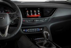 Opel-Insignia-Grand-Sport-innen-cockpit