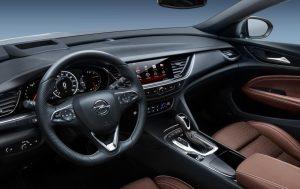 Opel-Insignia-Sports-Tourer-2017-innen-cockpit